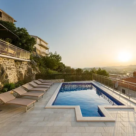 Amazing View With Private Pool Dom wakacyjny