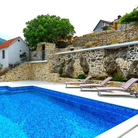 Amazing View With Private Pool *